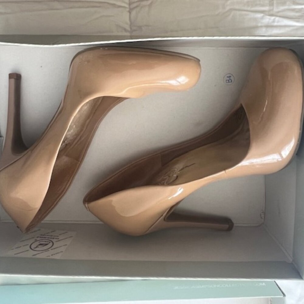 Jessica Simpson Nude Pumps Size 7